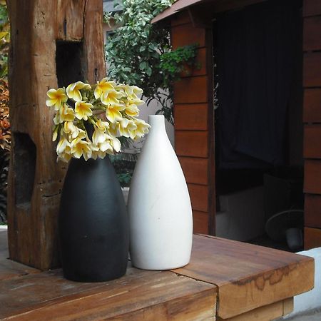 La Casa Homestay Senggigi Room photo